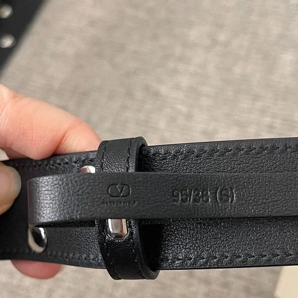 Valentino Black Belt with Gold Buckle size 95/38 - Picture 7 of 7
